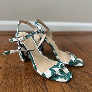 Gianni Bini Tropical Palm Print Block Heel Sandals – Ankle Strap Heels Size 7M